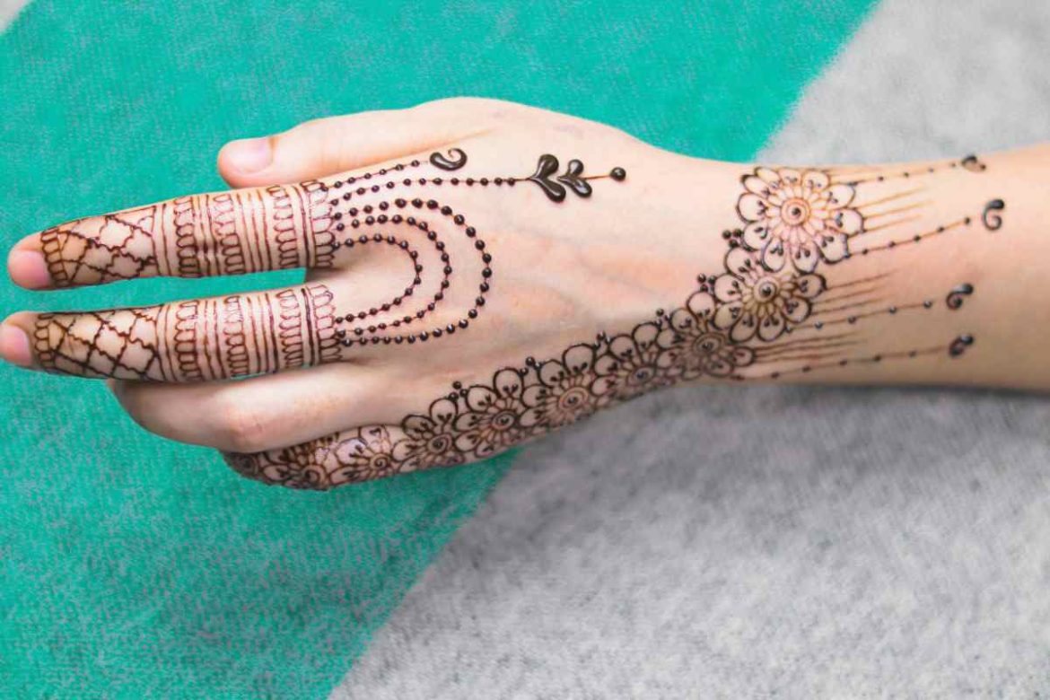 استفاده از حنا هندی طراحی در مراسم عروسی انسان های اولیه